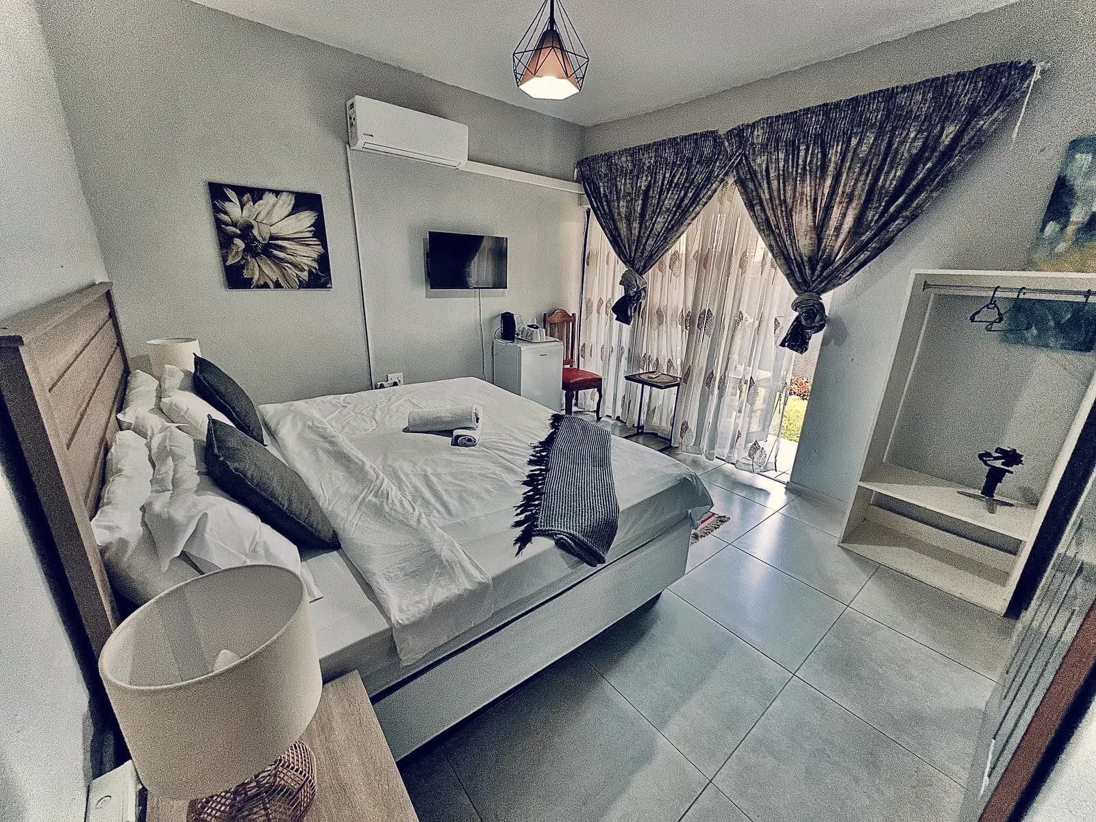 Family Room 1, photo 4